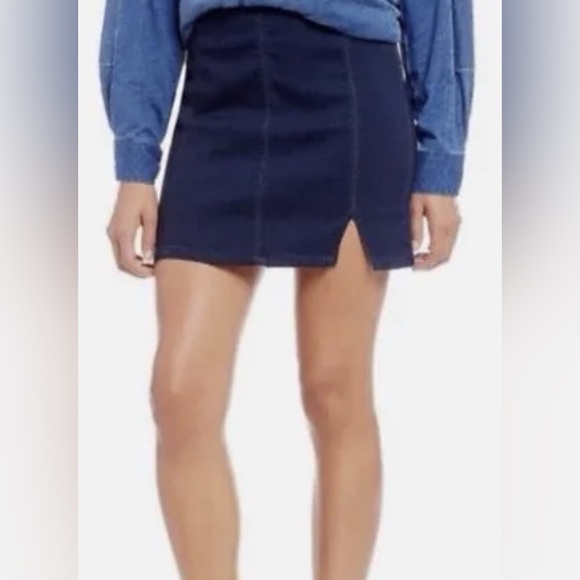 Free People Femme Fatale Denim Mini Skirt Pull On Stretch Waist Size small - Picture 1 of 8